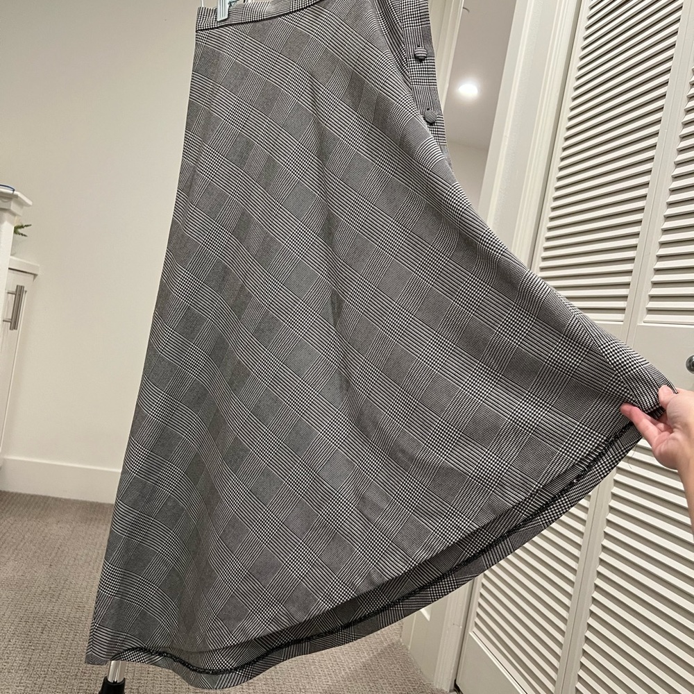 Zara Asymmetrical midi skirt Size XS